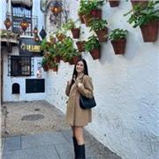 Profesora con más de 5 años de experiencia en matemáticas, lengua e inglés desde primaria hasta bachillerato